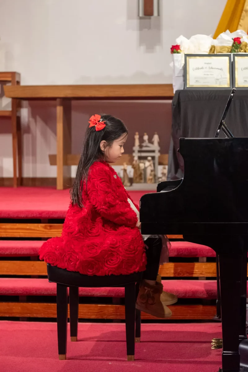 2023WinterRecital-26 Vy N